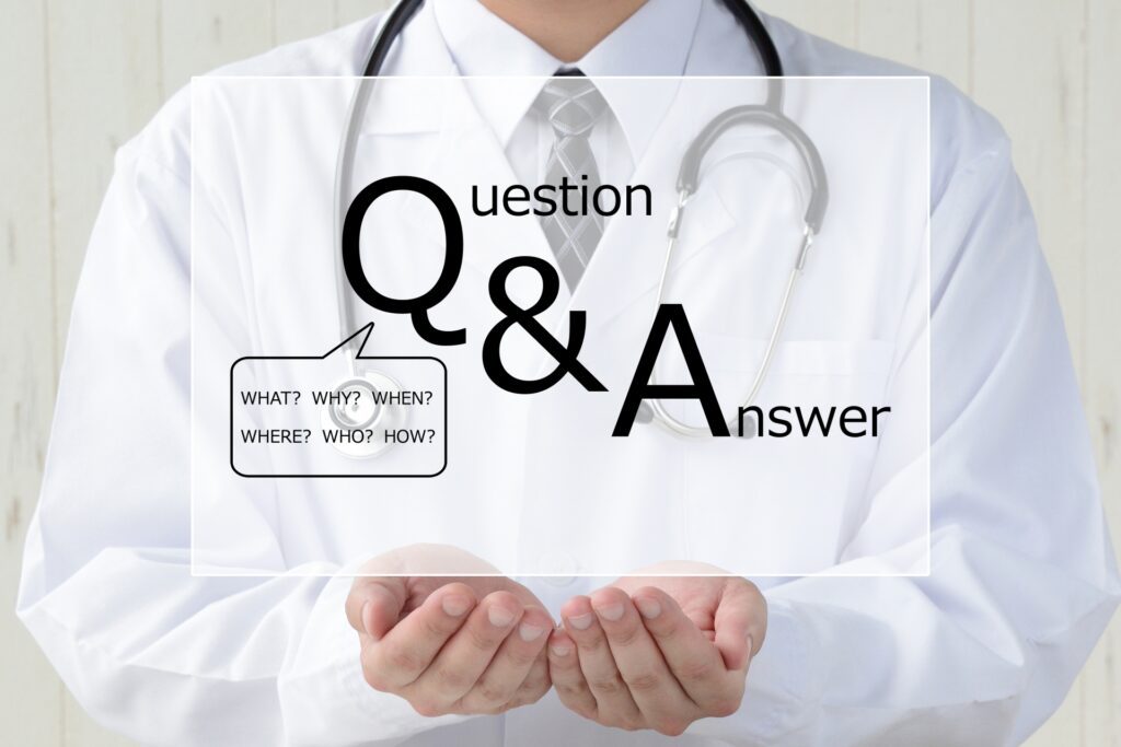Q&Aと医師の手元