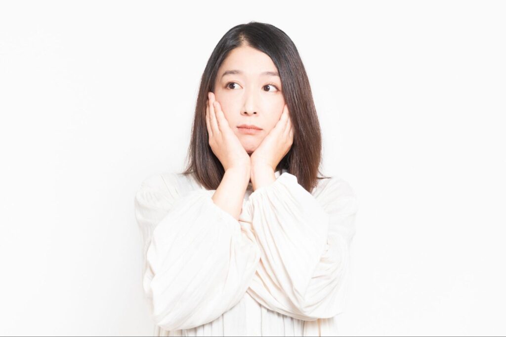 虫歯が多く歯科医院を受診するのに抵抗を感じている女性